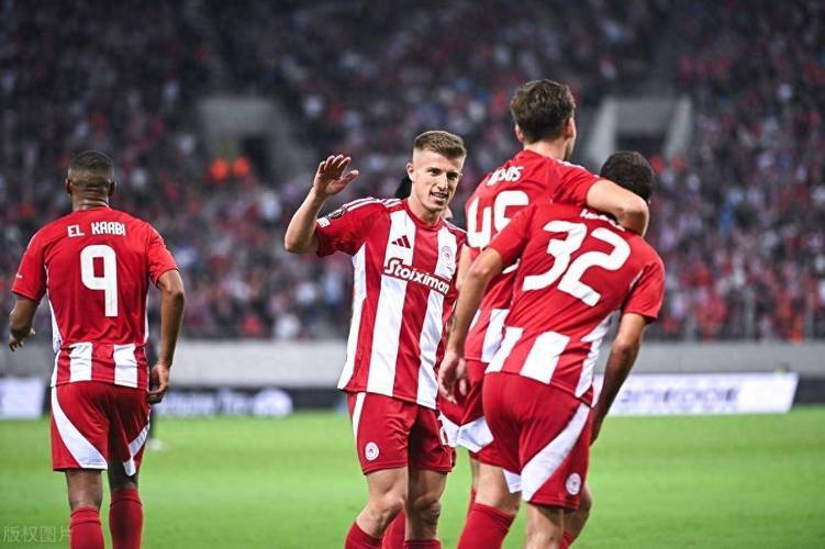 费耶诺德训练开放日；赛后临场应变引欢呼；荷甲在即；临场指挥获称赞 -亚博网页版