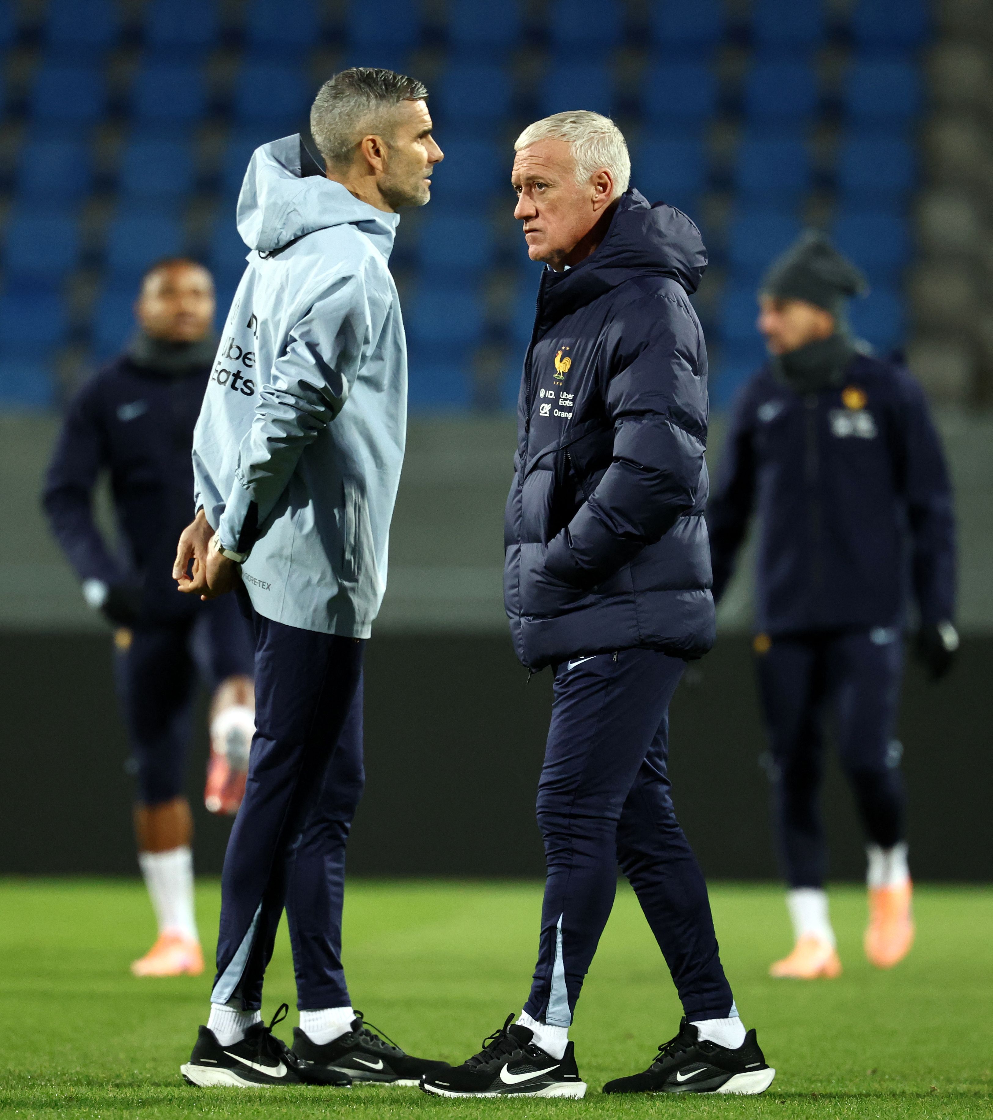 刚刚！赛后法兰克福备战中超赛后里尔调整名单以备足总杯，Uzi在法国队比赛中逆转的简单介绍